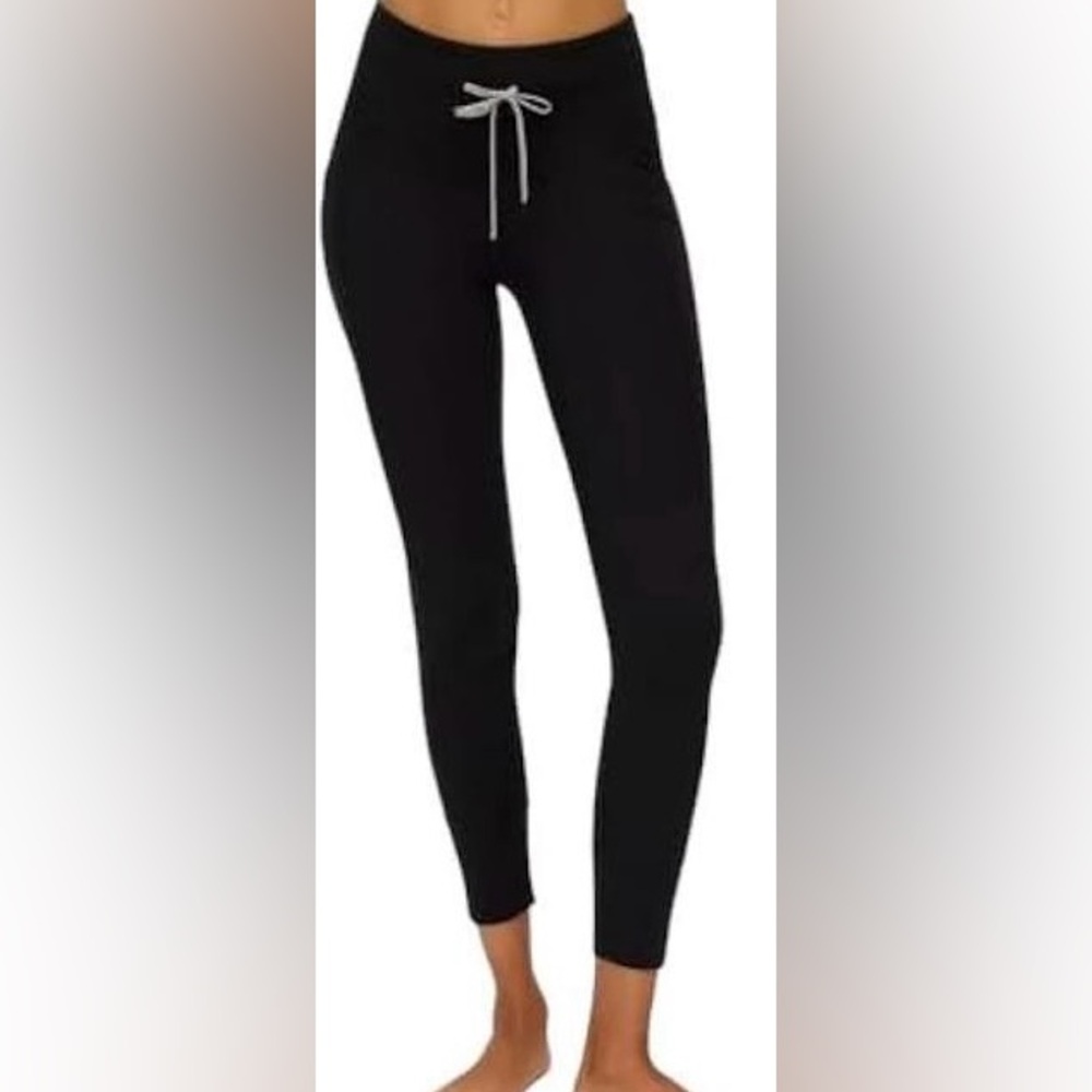 YogaliviousBlack Leggings
